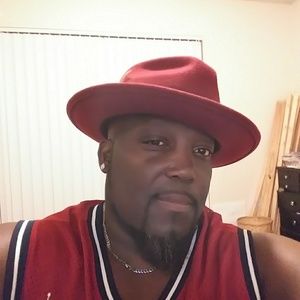 Meet your Posher, Thomas